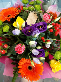 A Vibrant Flower Mix Bouquet